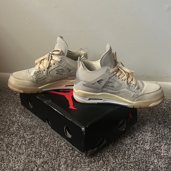 2020 Nike Off - White x Wmns Air Jordan 4 Retro SP ‘Sail’